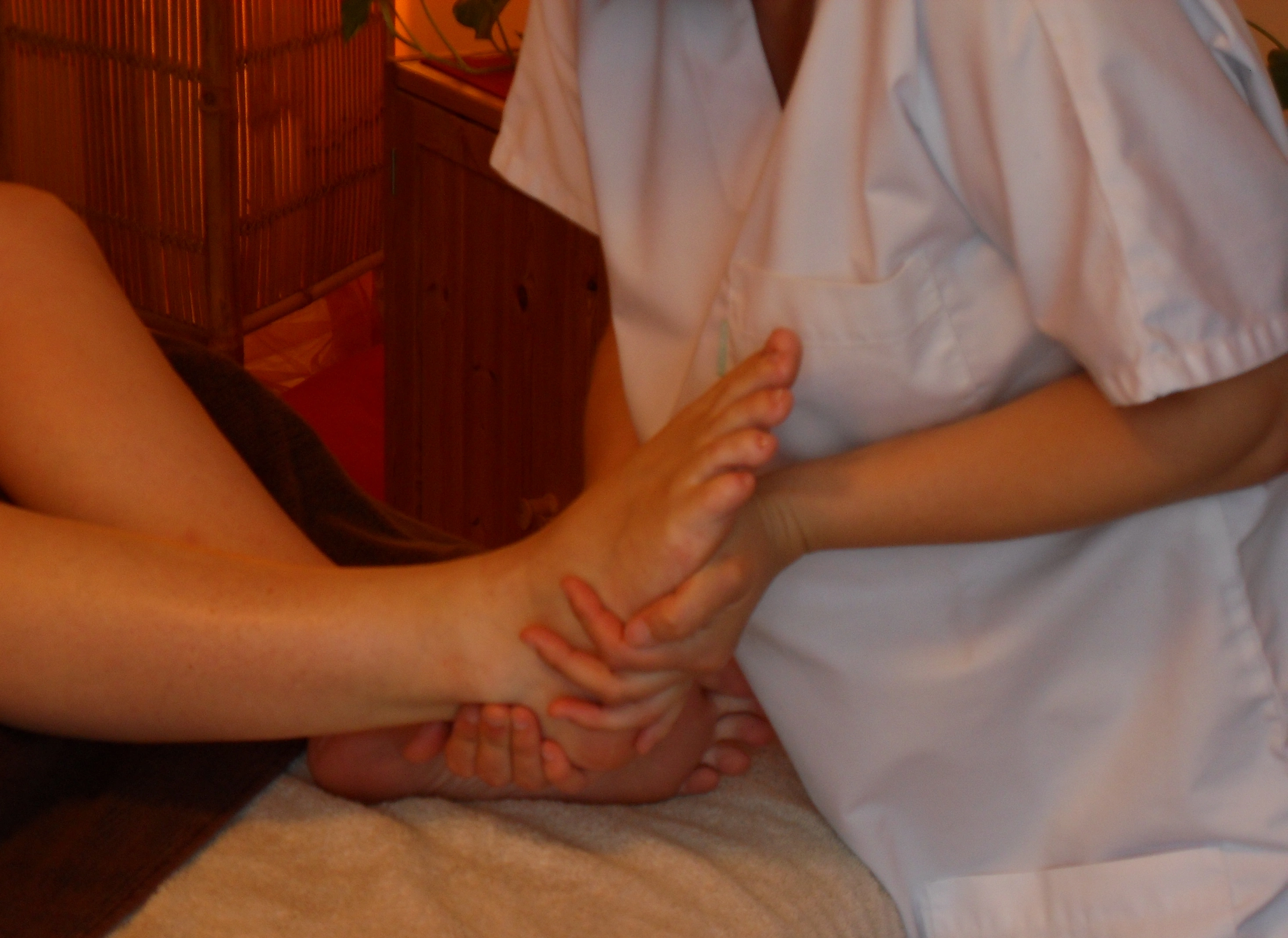 Massage décongestionnant des membres inférieurs